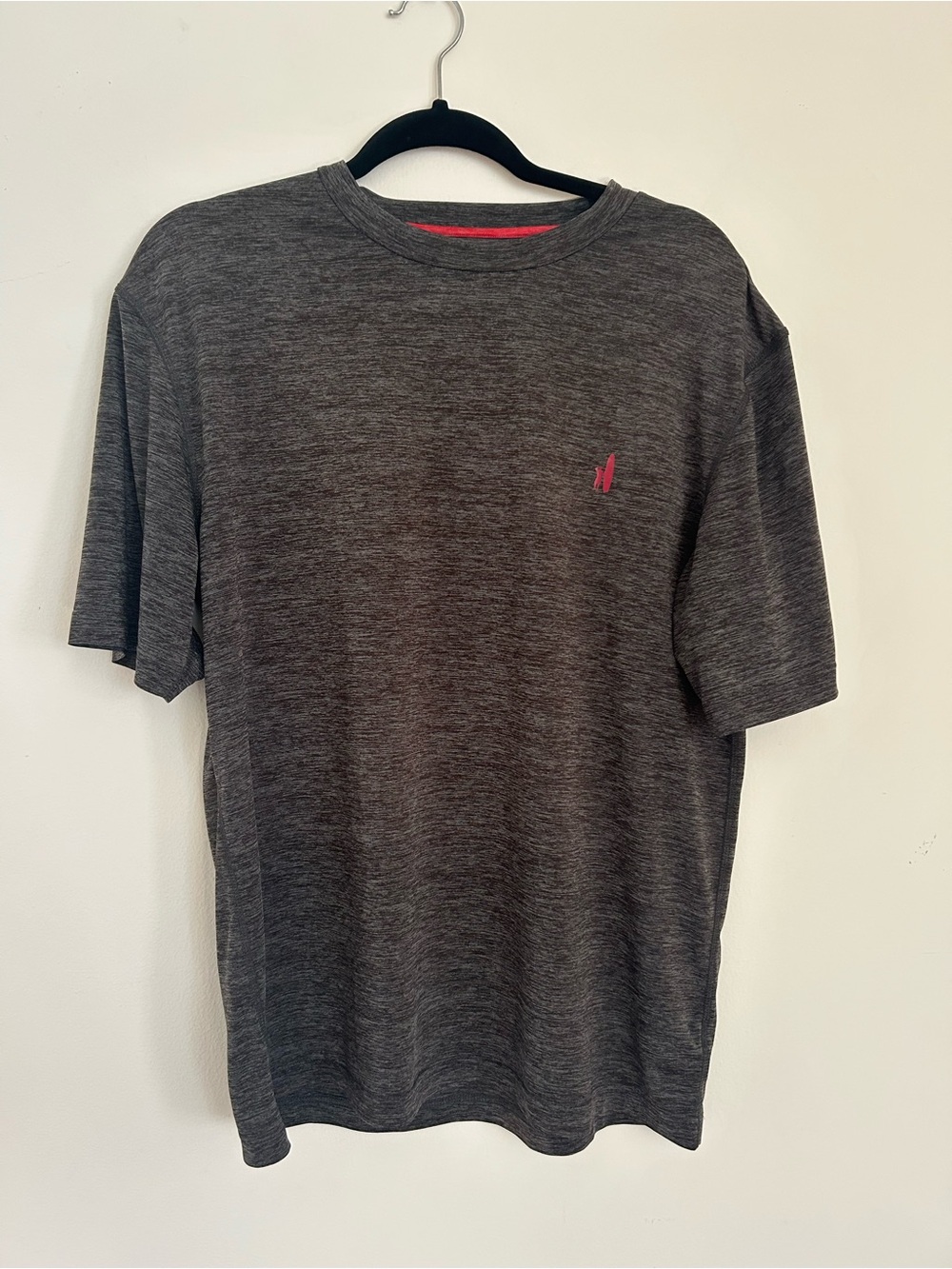 johnnie-O PREP-FORMANCE crewneck active t-shirt size medium